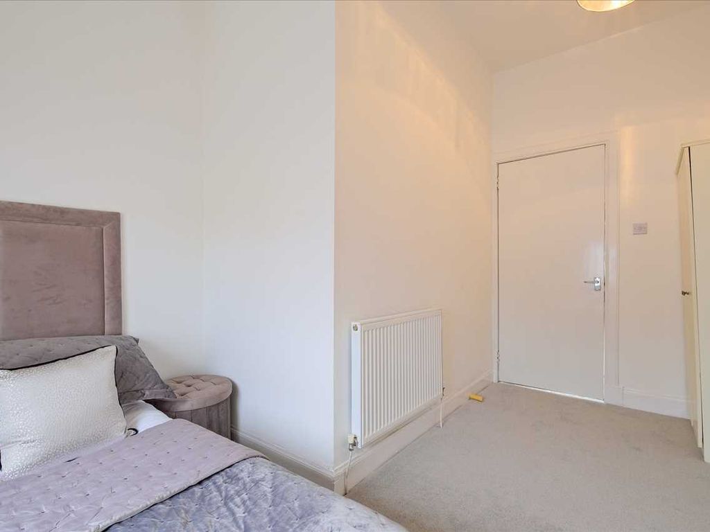 4 bed flat for sale in Brandon Street, Hamilton ML3, £139,995