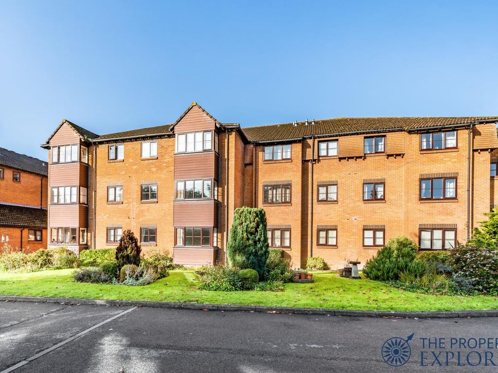 1 bed flat for sale in Oakfields, Lychpit, Basingstoke RG24, £90,000