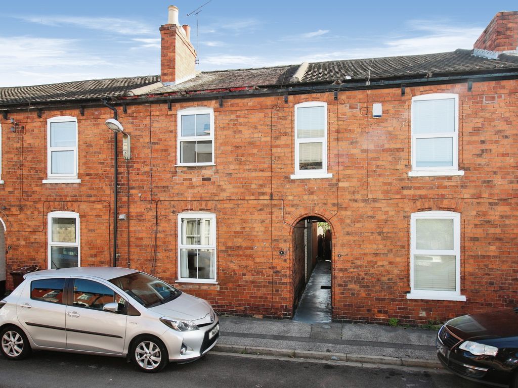 3 bed terraced house for sale in Derby Street, Lincoln LN5, £150,000