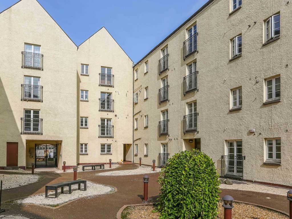 1 bed flat for sale in Easter Dalry Wynd, Dalry, Edinburgh EH11, £225,000