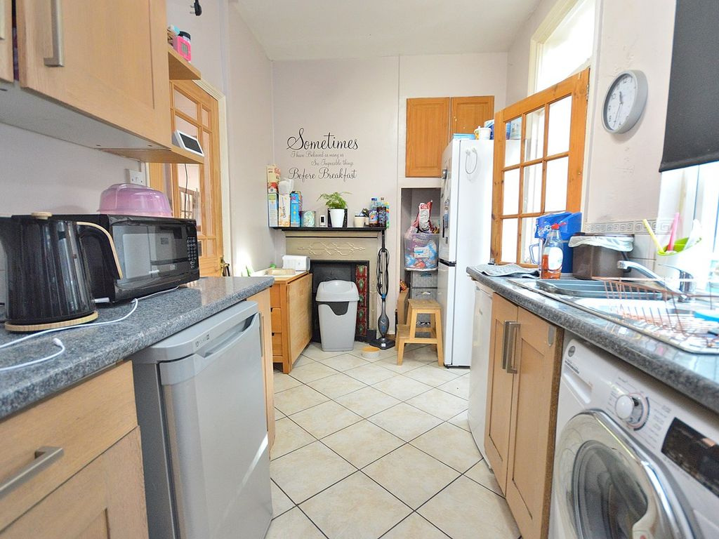 3 bed terraced house for sale in Monarch Road, Northampton NN2, £180,000