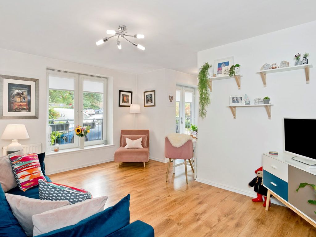 1 bed flat for sale in Ashley Place, Edinburgh EH6, £198,000