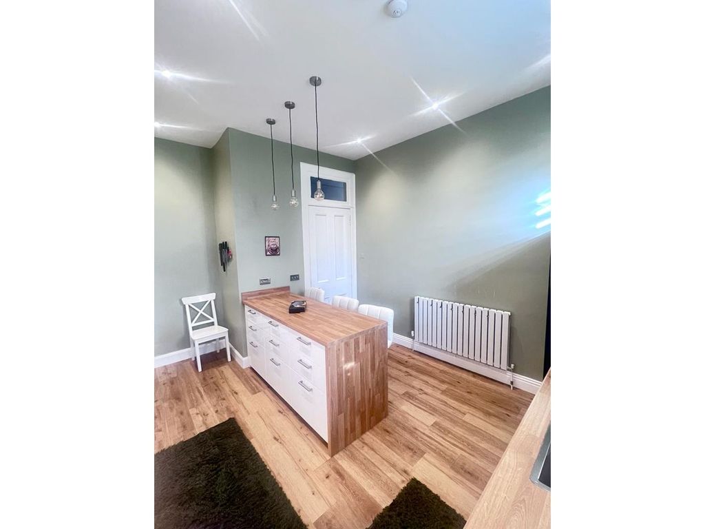 3 bed flat for sale in Espedair Street, Paisley PA2, £170,000