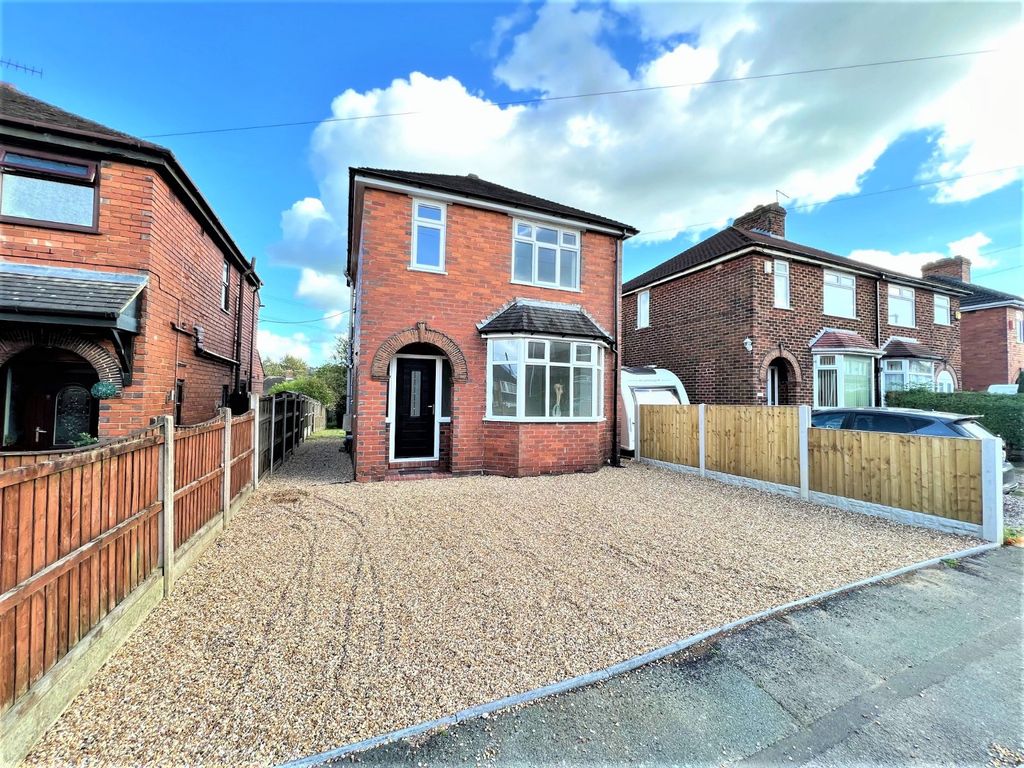 3 bed detached house for sale in Station Grove, Stoke-On-Trent, Staffordshire ST2, £210,000