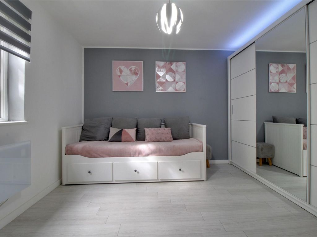 1 bed flat for sale in Norfolk Street, Gloucester GL1, £110,000
