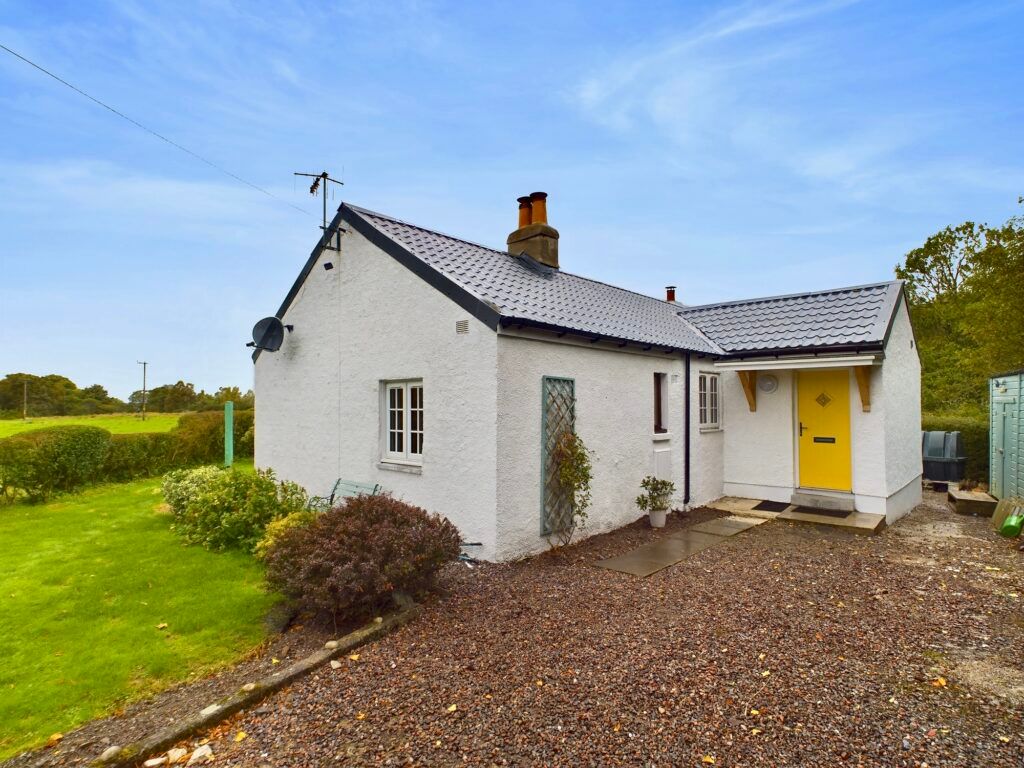 3 bed detached bungalow for sale in Appin View, Barcaldine, By Oban, Argyll PA37, £245,000