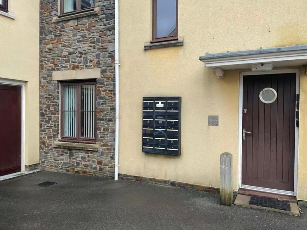 1 bed flat for sale in Chandlers Yard, Burry Port SA16, £174,995