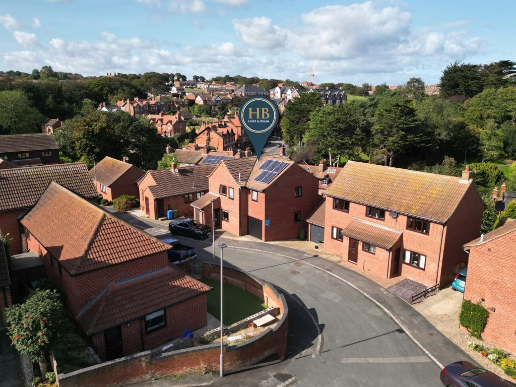 4 bed detached house for sale in Pannett Way, Whitby YO21, £322,500