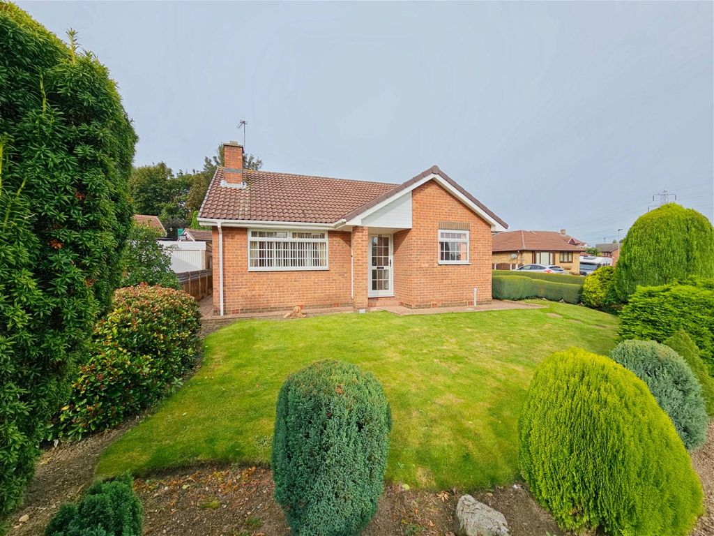 3 bed bungalow for sale in Park View, Shafton, Barnsley S72, £260,000