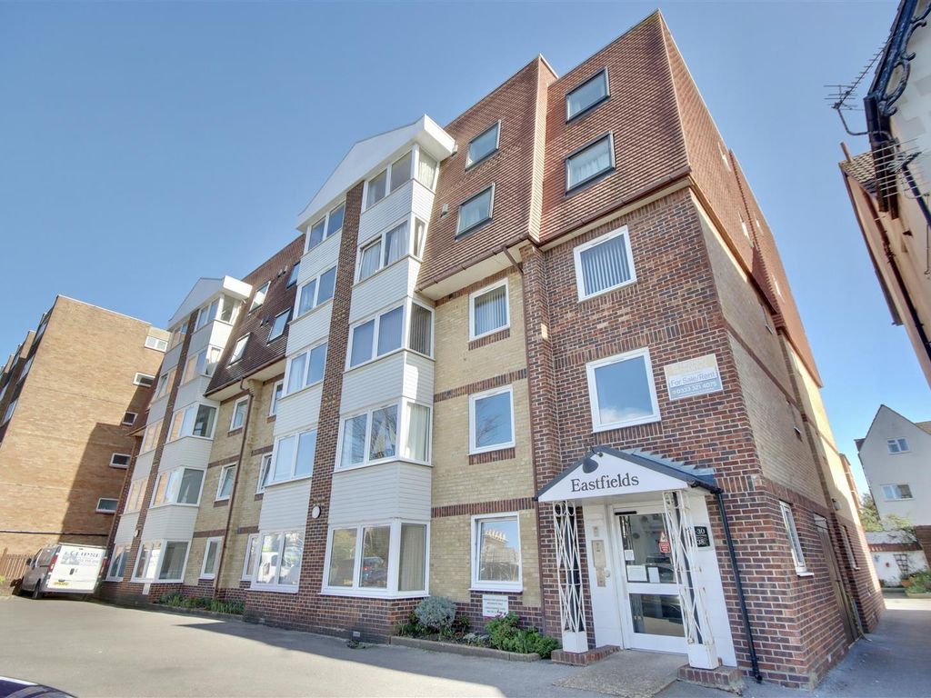 1 bed flat for sale in Victoria Road North, Southsea PO5, £90,000