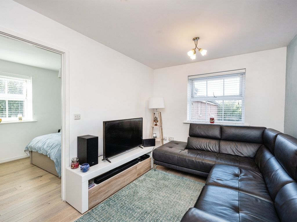 1 bed flat for sale in Longacres, Brackla, Bridgend CF31, £100,000