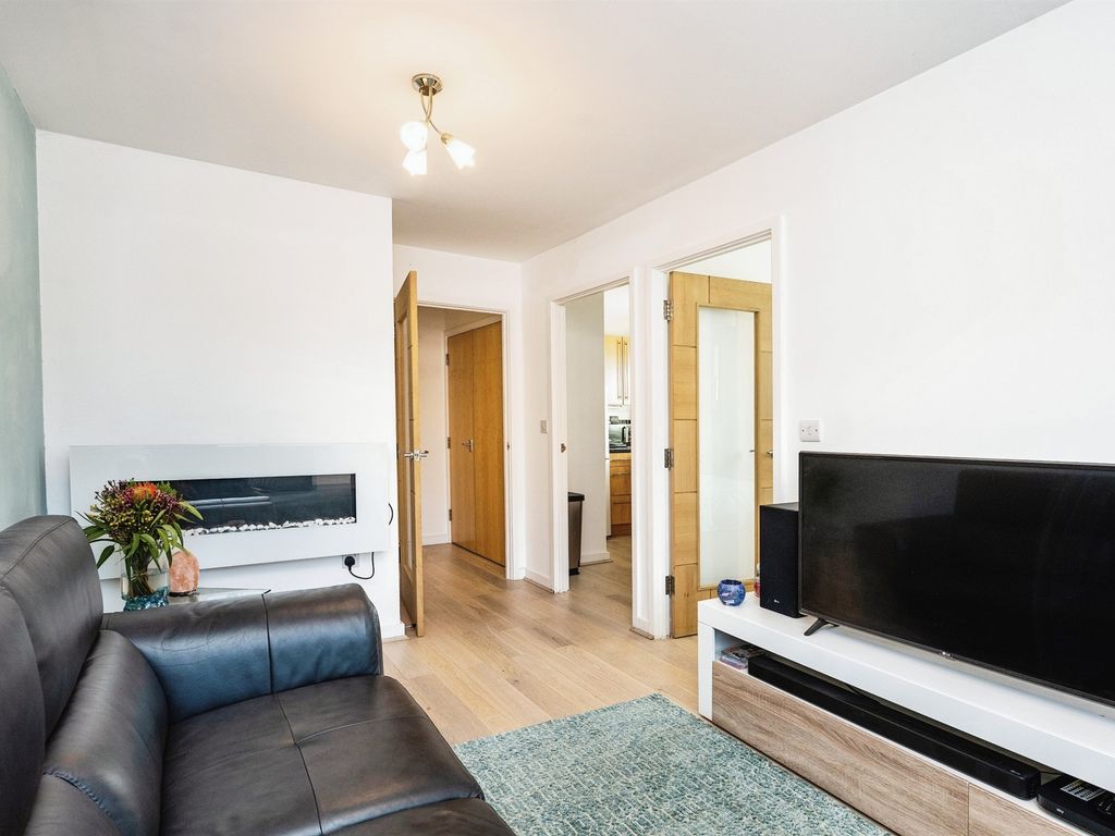 1 bed flat for sale in Longacres, Brackla, Bridgend CF31, £100,000