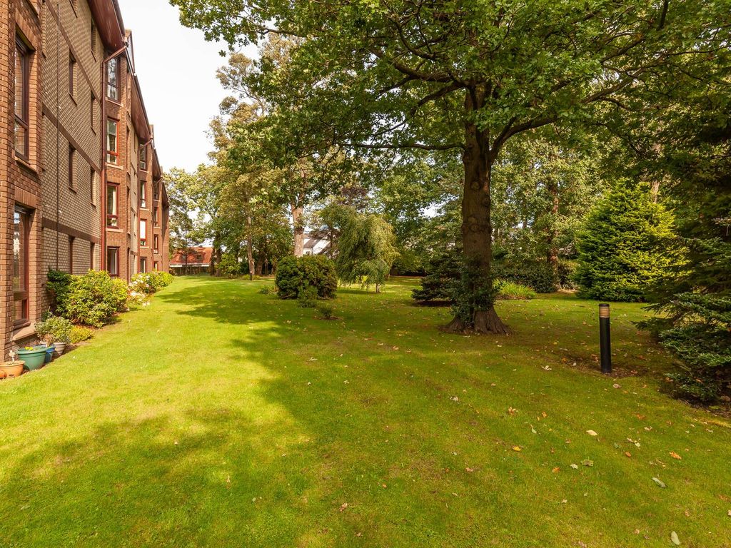 2 bed flat for sale in 77/18 Barnton Park View, Edinburgh EH4, £210,000