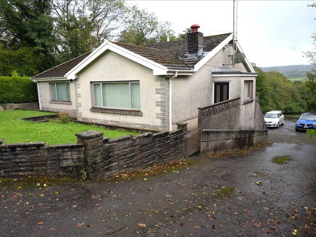 3 bed detached bungalow for sale in Greenfield Terrace, Pontyberem, Llanelli SA15, £260,000