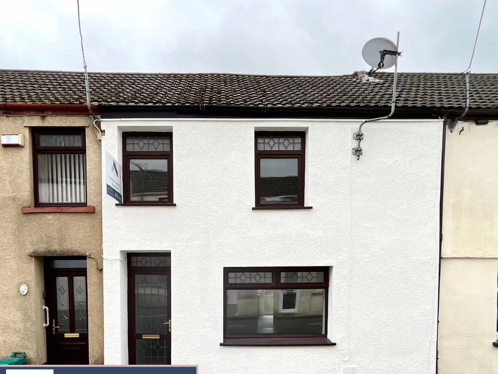 3 bed terraced house for sale in Bwllfa Road, Aberdare, Mid Glamorgan CF44, £152,000