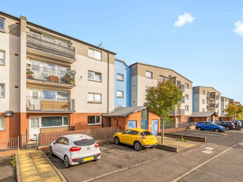 2 bed flat for sale in 6/5 Southhouse Brae, Gracemount, Edinburgh EH17, £140,000