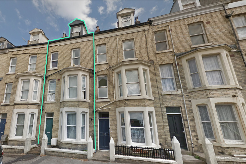 4 bed block of flats for sale in Queens Terrace, Scarborough YO12, £249,999