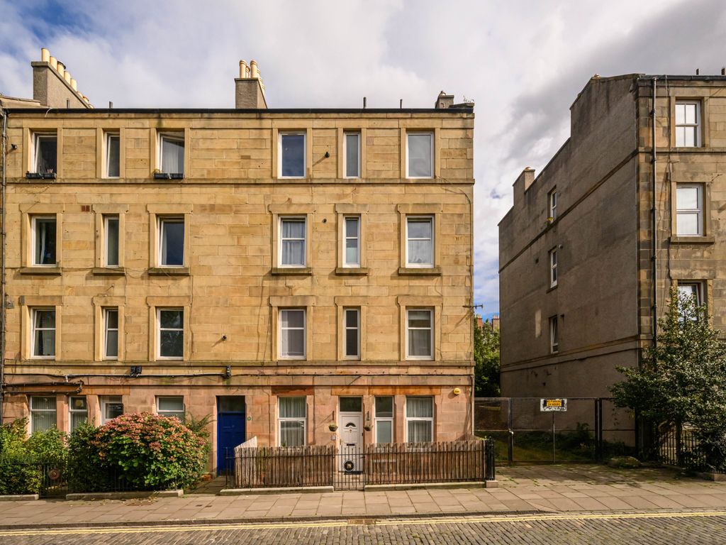 1 bed flat for sale in 14 Dickson Street, Edinburgh EH6, £180,000