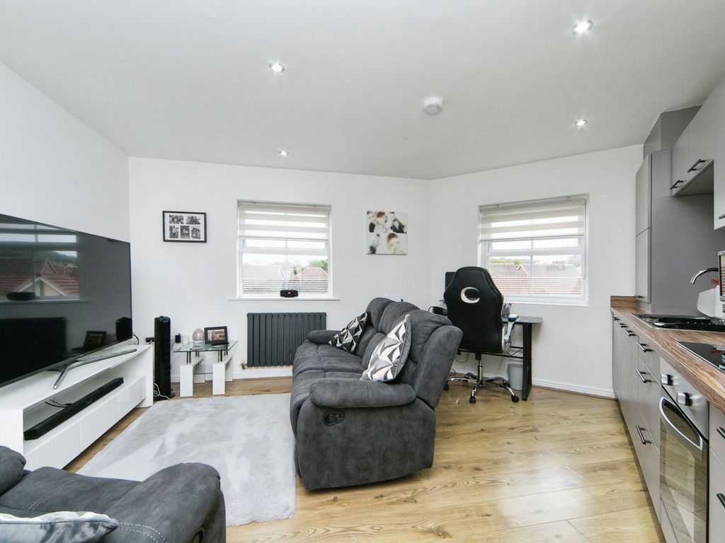 2 bed flat for sale in Lon Bedw, Llandudno Junction, Conwy LL31, £139,950