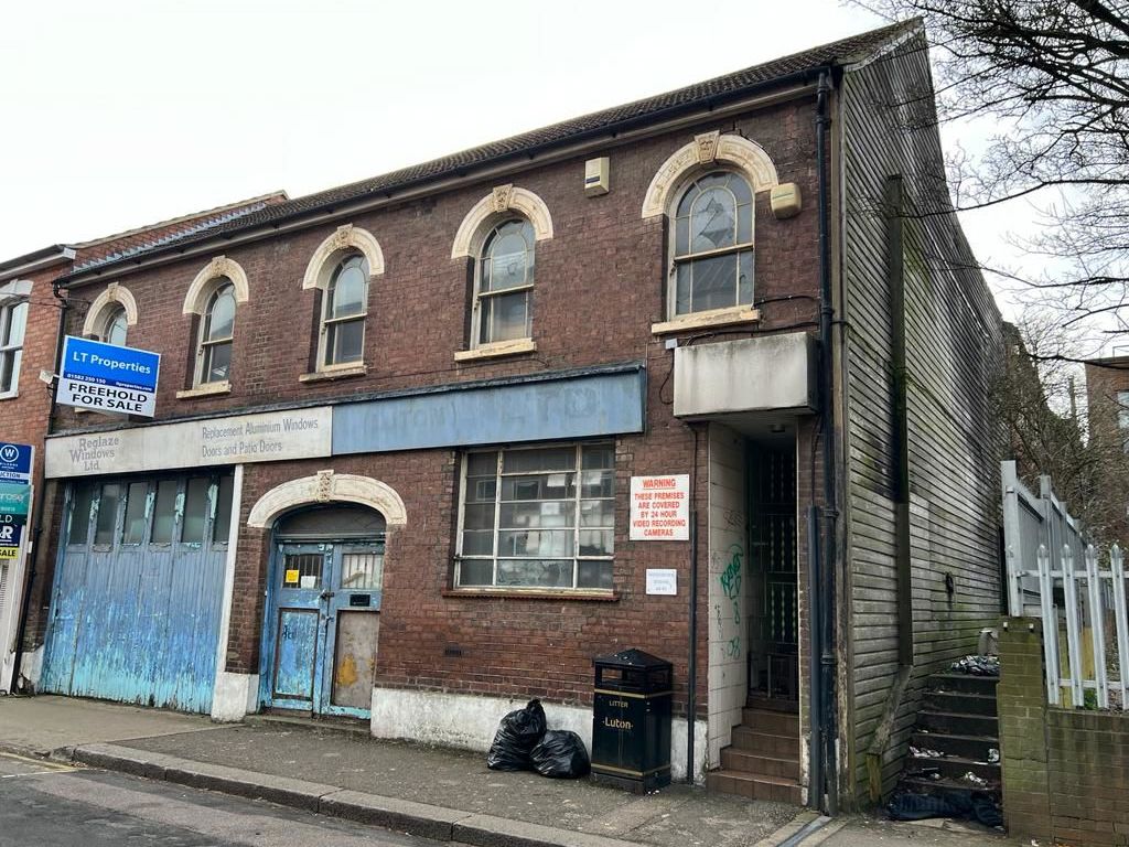 Industrial for sale in Collingdon Street, Luton LU1, £925,000