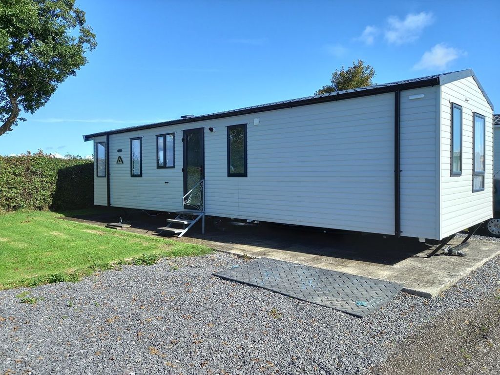 2 bed mobile/park home for sale in Smallwood Hey, Pilling, Preston PR3, £69,000