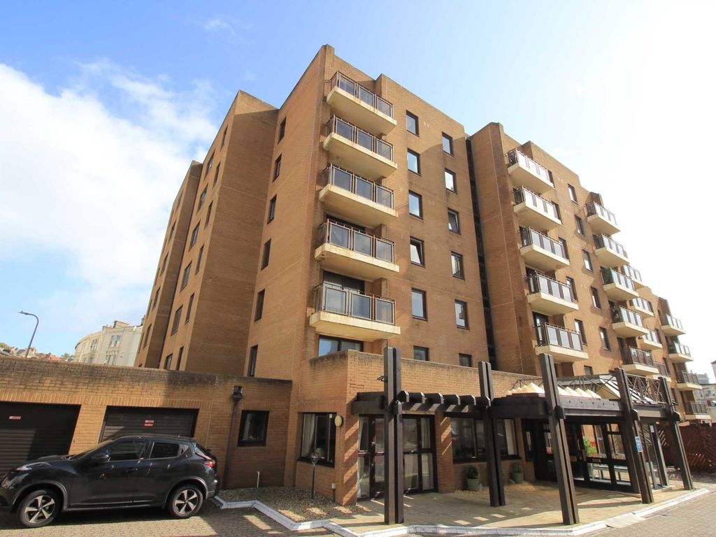 1 bed flat for sale in Madeira Court, Knightstone Road-Sea Front Retirement Property BS23, £105,000