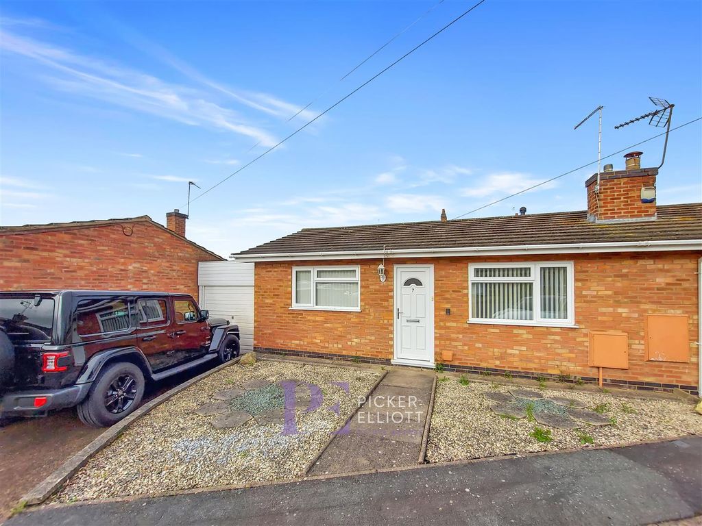 2 bed semi-detached bungalow for sale in Doctor Cookes Close, Barwell, Leicester LE9, £180,000