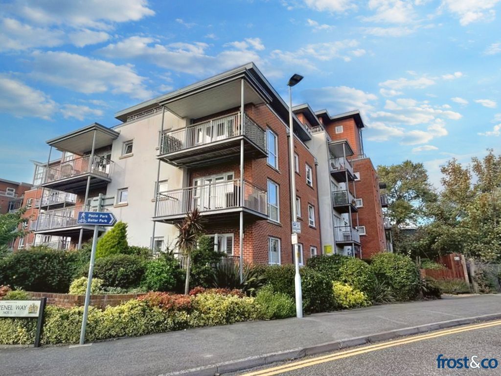 2 bed flat for sale in Newfoundland Drive, Baiter Park, Poole, Dorset BH15, £255,000