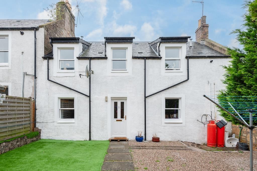 2 bed terraced house for sale in Bonnygate, Cupar KY15, £150,000
