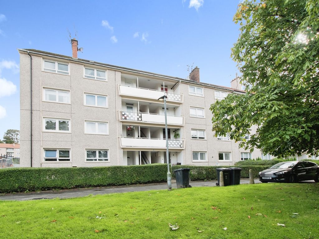 3 bed flat for sale in Drumilaw Road, Rutherglen, Glasgow G73, £75,000
