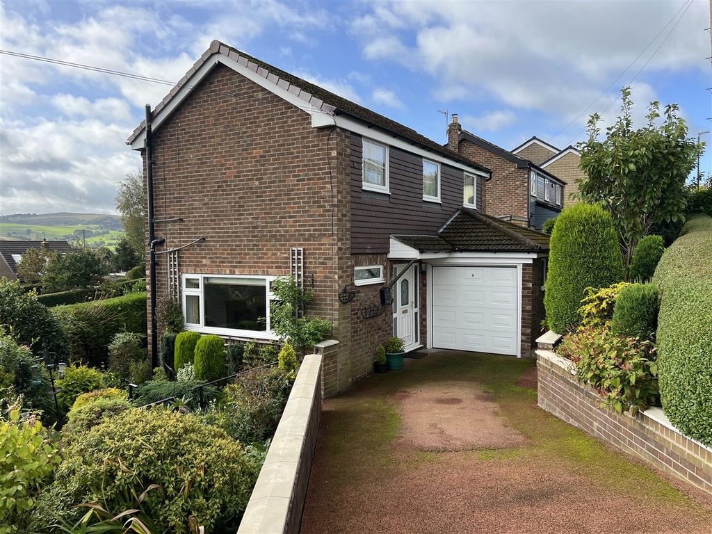 3 bed detached house for sale in Scaliot Close, New Mills, High Peak SK22, £325,000