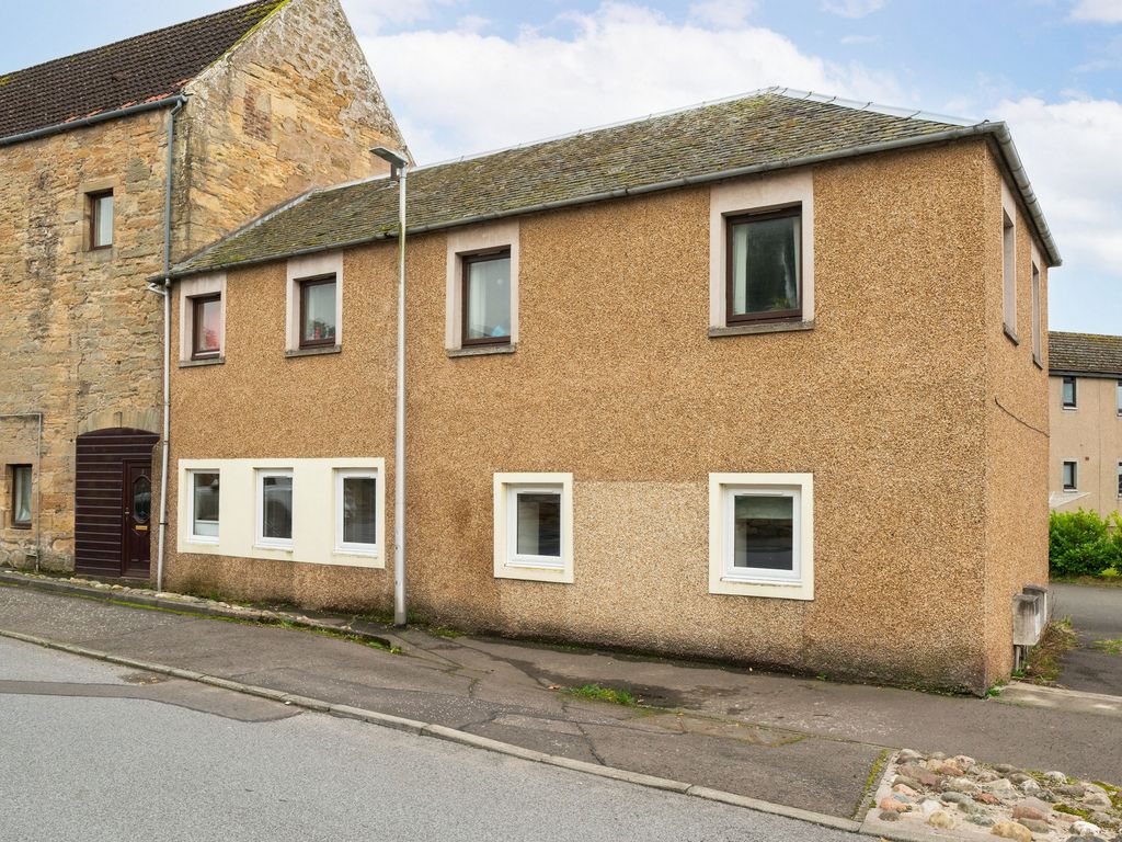 2 bed flat for sale in Millhouse, Cupar KY15, £110,000