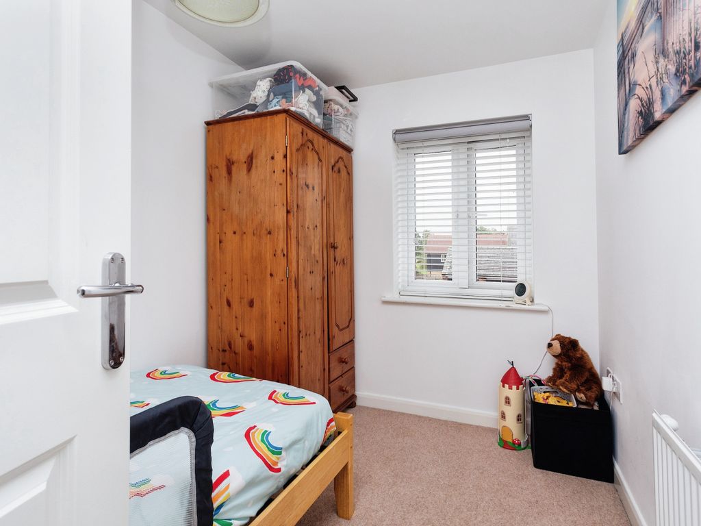 2 bed end terrace house for sale in Meacham Meadow, Wolverton, Milton Keynes, Buckinghamshire MK12, £130,000
