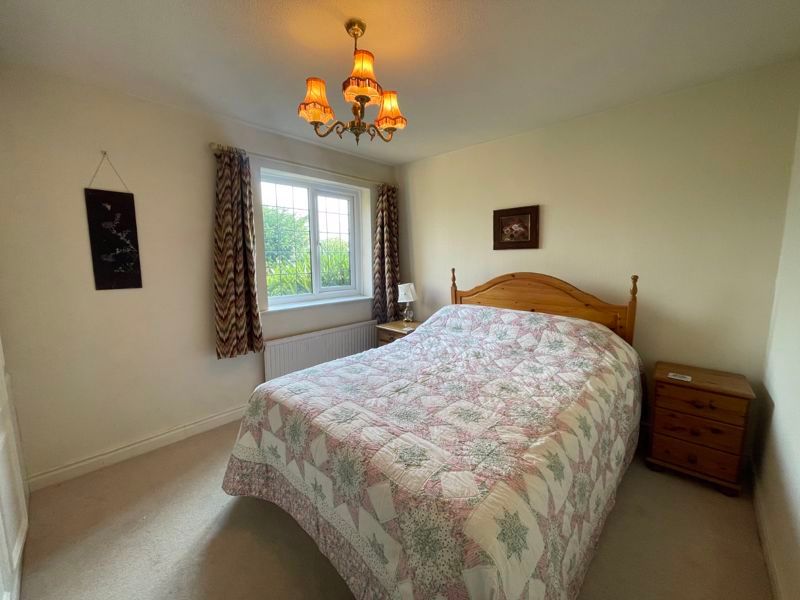 2 bed detached bungalow for sale in Corbie Way, Pickering YO18, £265,000