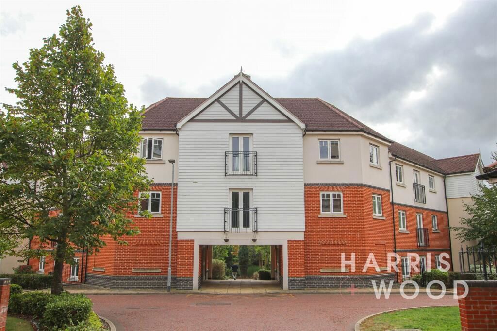 2 bed flat for sale in Apprentice Drive, Colchester CO4, £175,000