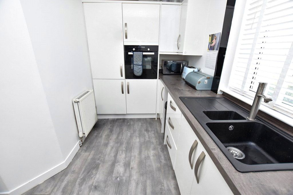 2 bed flat for sale in Luckinsford Road, Inchinnan, Renfrew, Renfrewshire PA4, £99,995