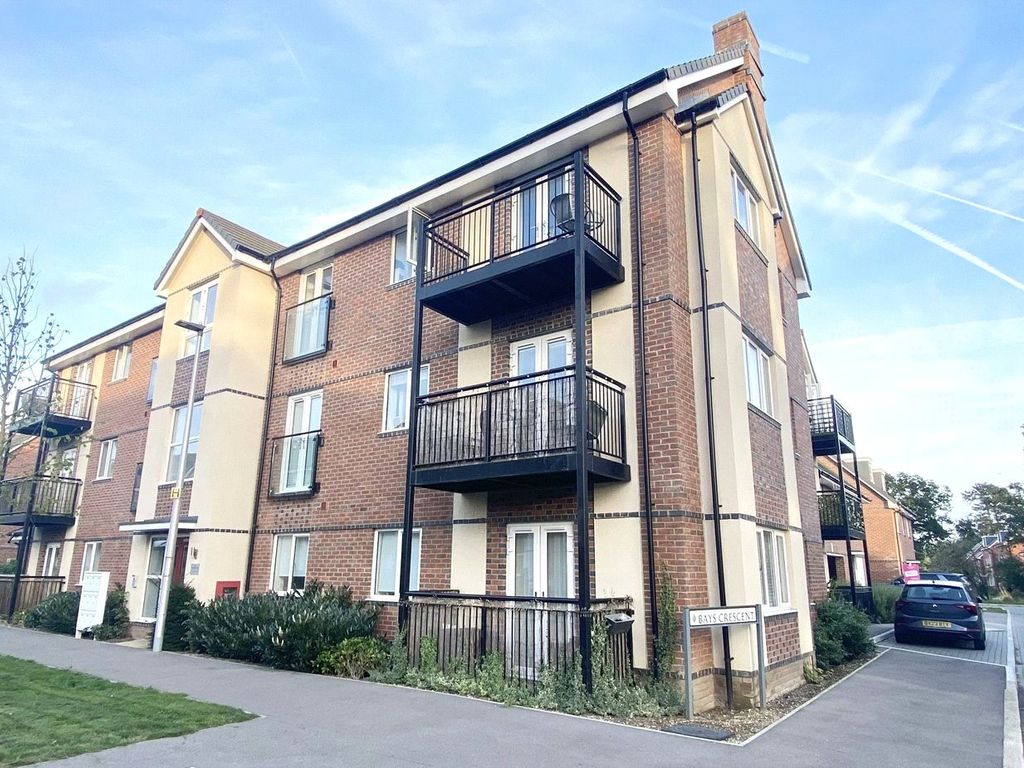 2 bed flat for sale in Fullbrook Avenue, Spencers Wood, Reading, Berkshire RG7, £260,000