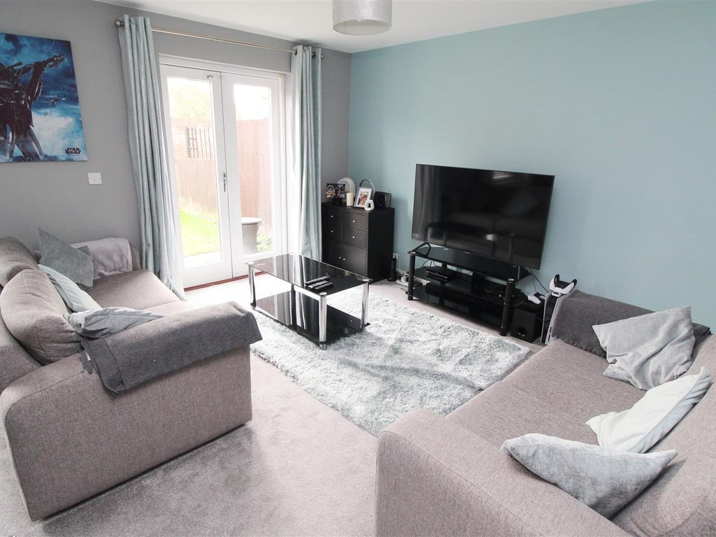 2 bed terraced house for sale in Oldham Rise, Medbourne, Milton Keynes MK5, £274,950
