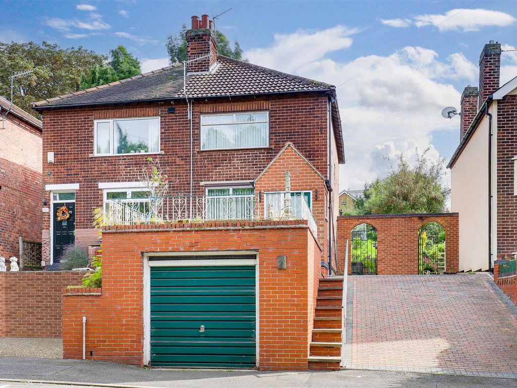 3 bed semi-detached house for sale in Calverton Road, Arnold, Nottinghamshire NG5, £180,000