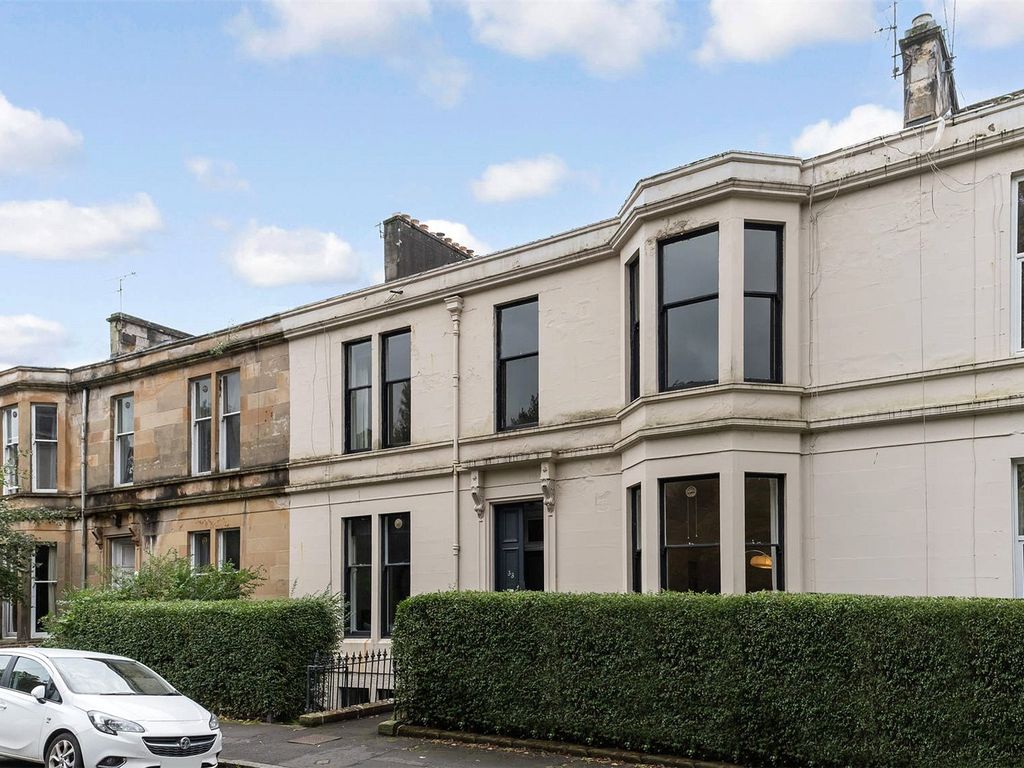 2 bed flat for sale in Kelvinside Gardens, North Kelvinside, Glasgow G20, £239,000