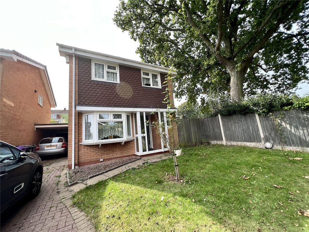 3 bed detached house for sale in Gamesfield Green, Wolverhampton, West Midlands WV3, £240,000