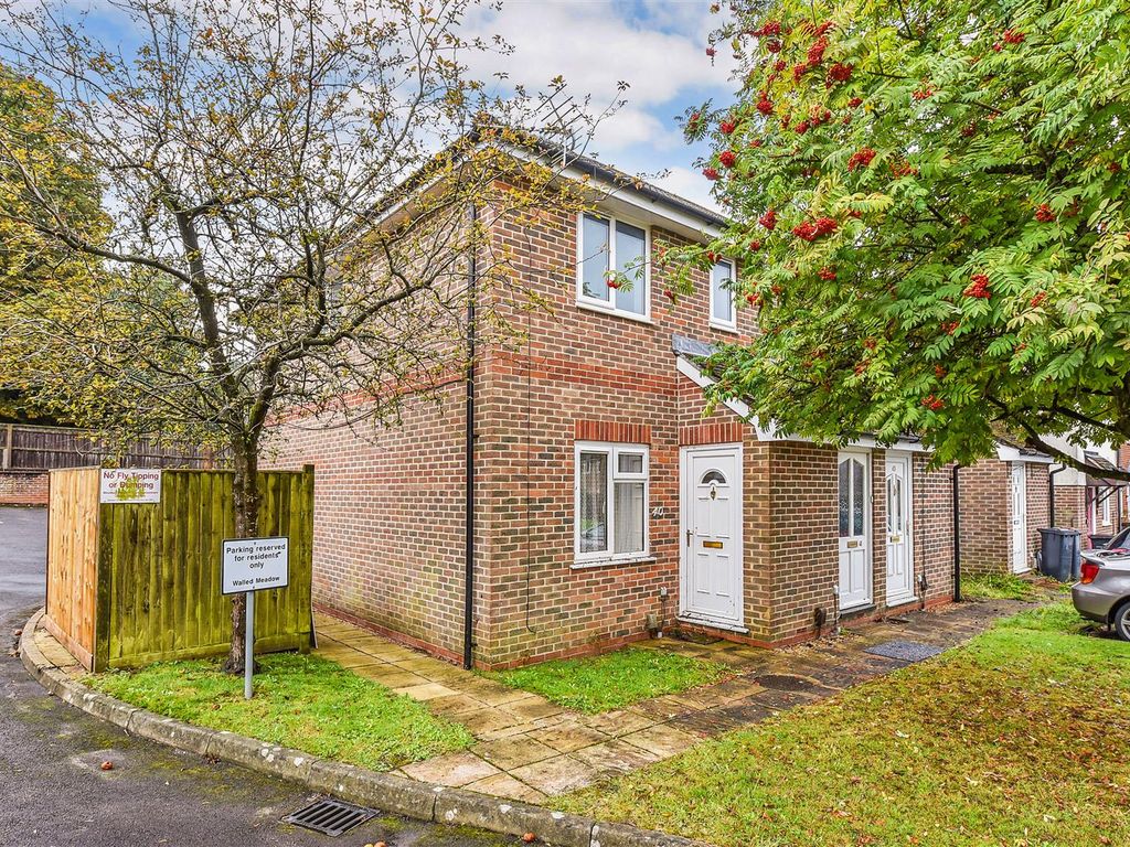 1 bed maisonette for sale in Walled Meadow, Andover SP10, £110,000