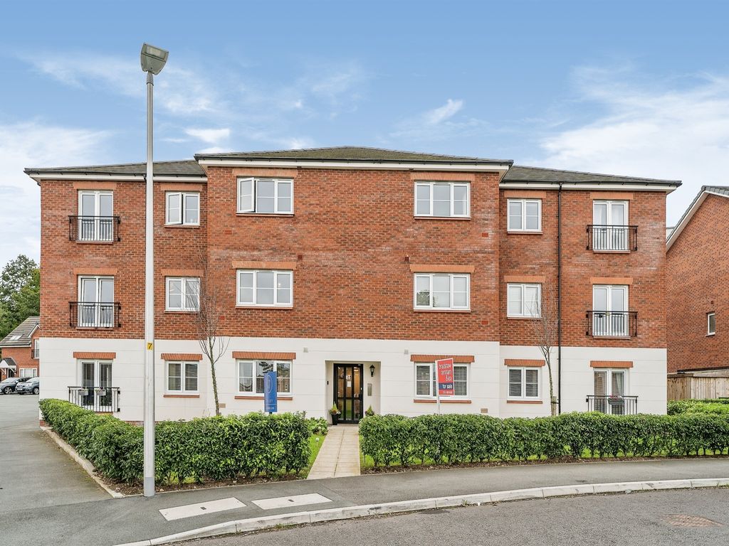 2 bed flat for sale in Atholl Duncan Drive, Wirral CH49, £180,000