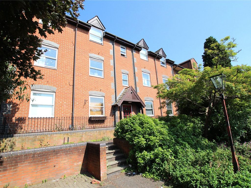 1 bed flat for sale in Dale Road, Reading, Berkshire RG2, £160,000