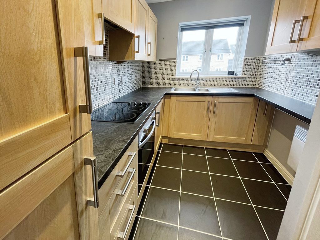 1 bed flat for sale in Drum Tower View, Caerphilly CF83, £120,000