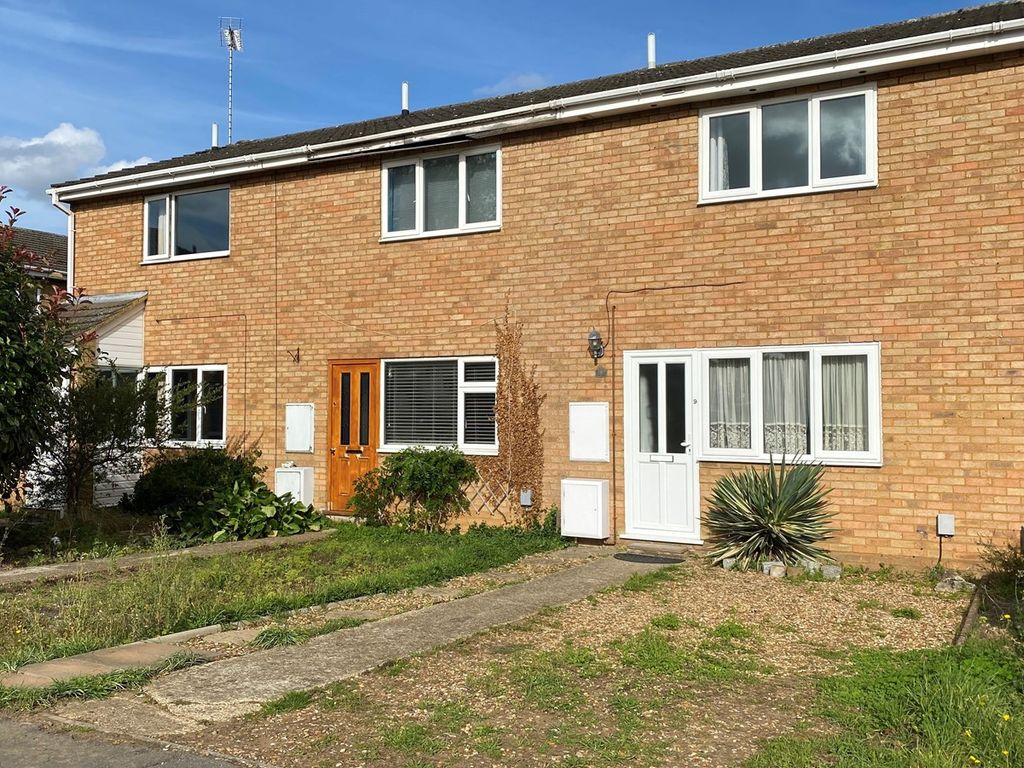 2 bed terraced house for sale in Dunstable Close, Flitwick MK45, £270,000