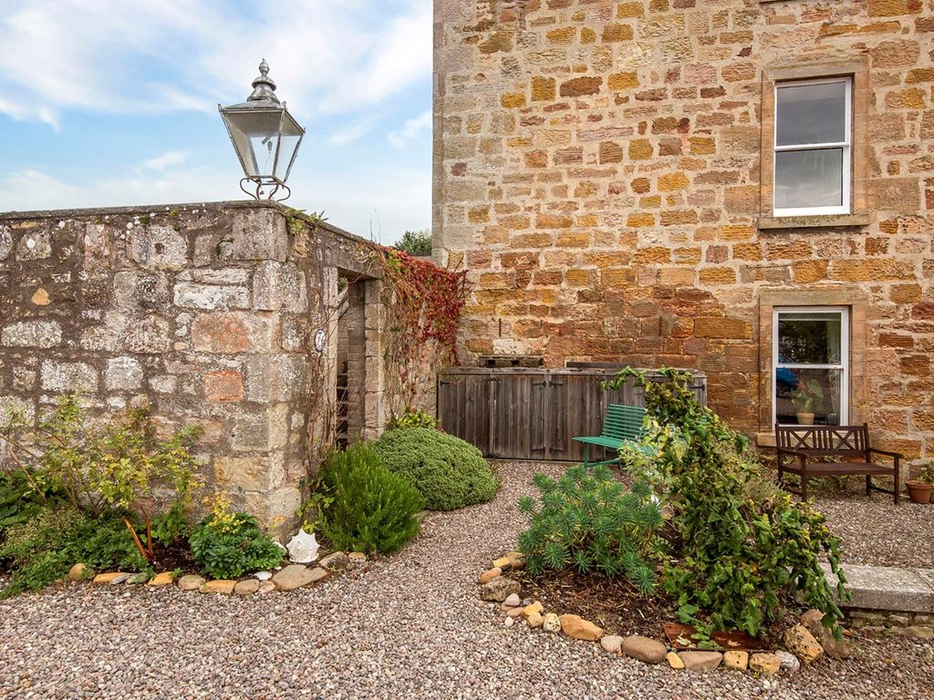 2 bed flat for sale in Marketgate North, Crail KY10, £275,000