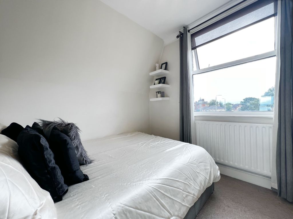 1 bed flat for sale in Beckenham Road, Beckenham BR3, £240,000