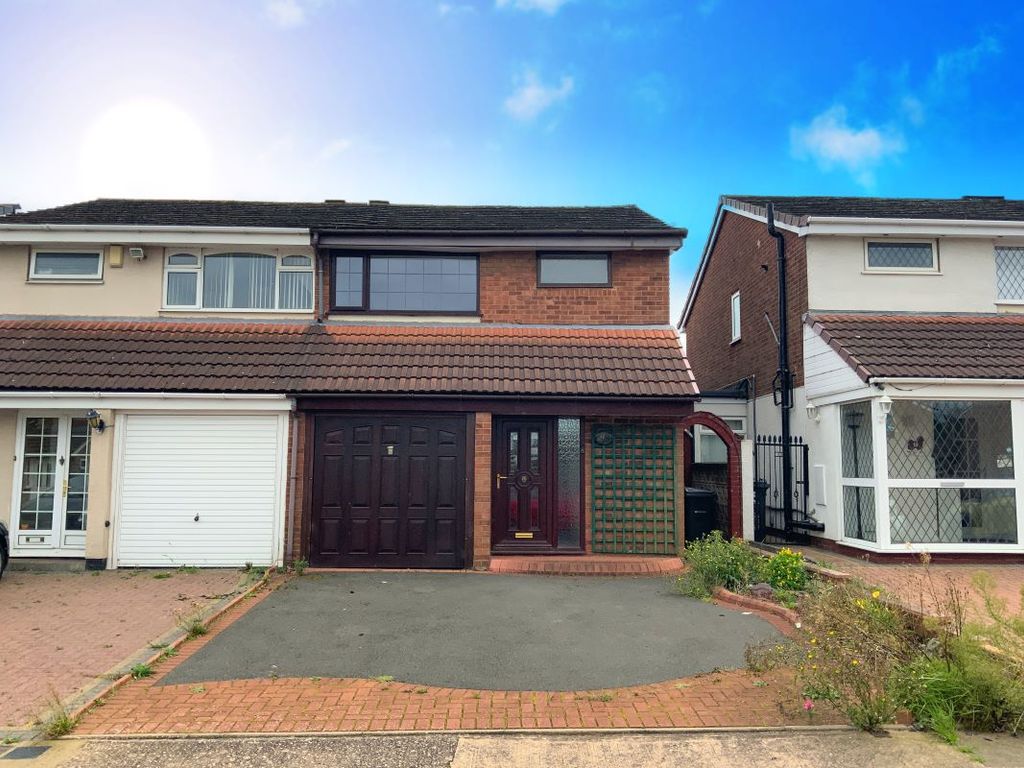 3 bed semi-detached house for sale in 17 Manor Gardens, Birmingham B33, £39,000