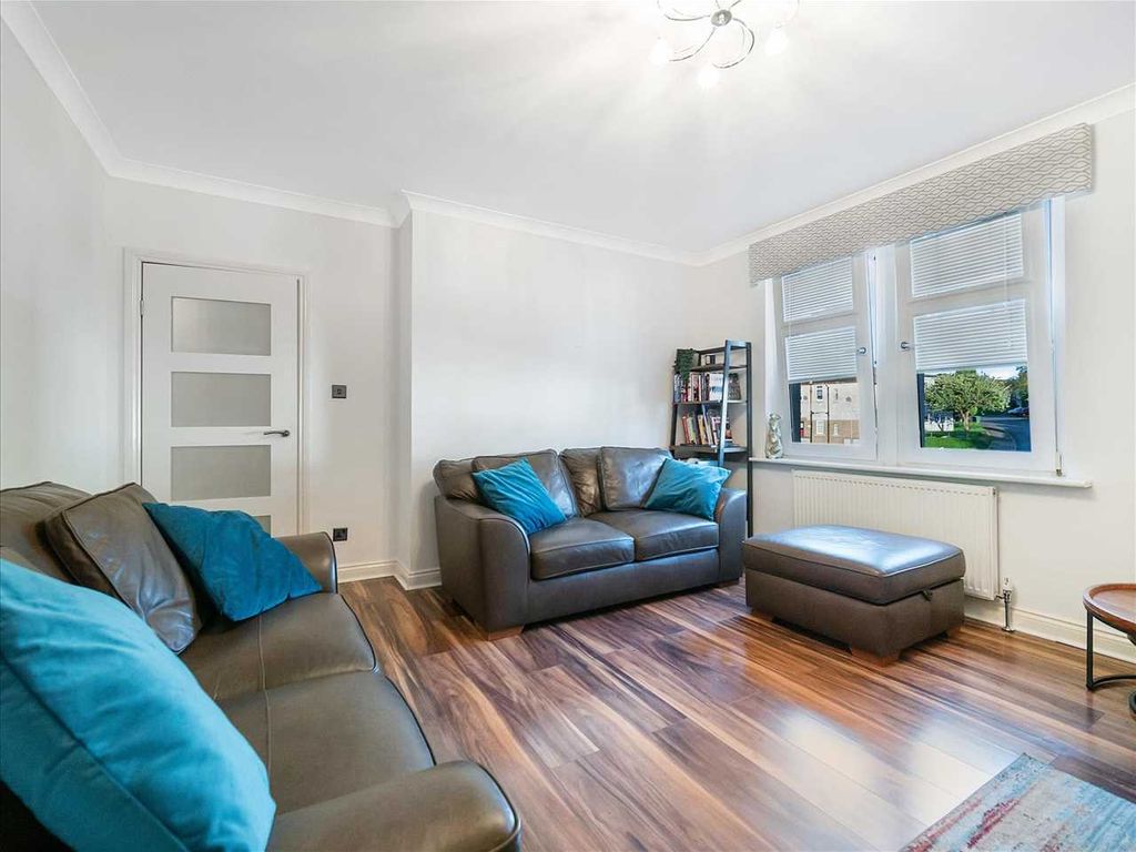 2 bed flat for sale in Kirkton Park, East Mains, East Kilbride G74, £139,000
